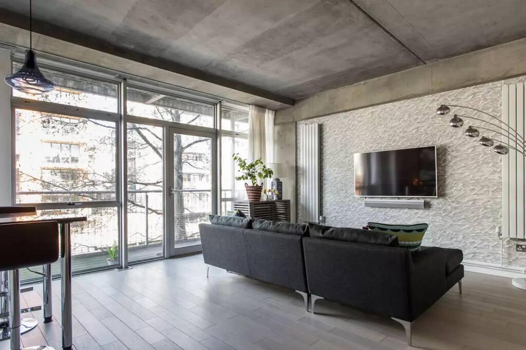 Canal-Side Apartment In Shoreditch London Kültér fotó